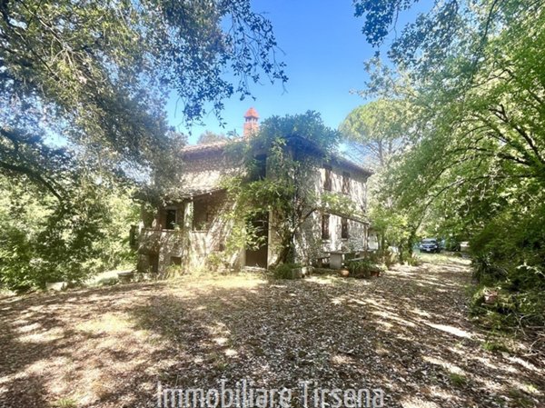 casale in vendita ad Amelia