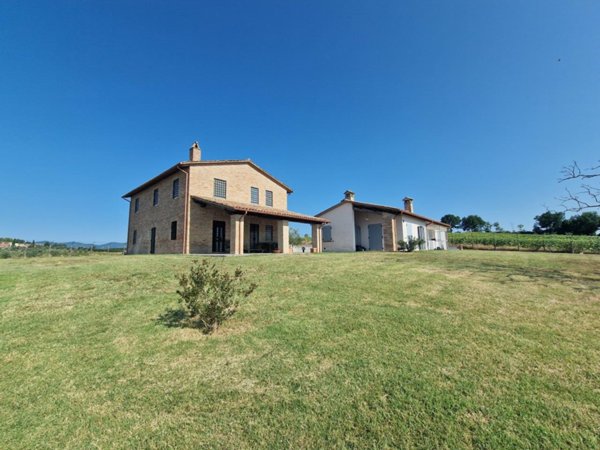 casa indipendente in vendita ad Amelia