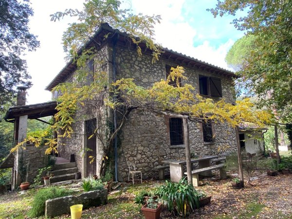 casale in vendita ad Amelia