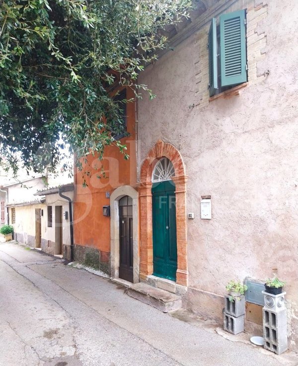 appartamento in vendita ad Amelia