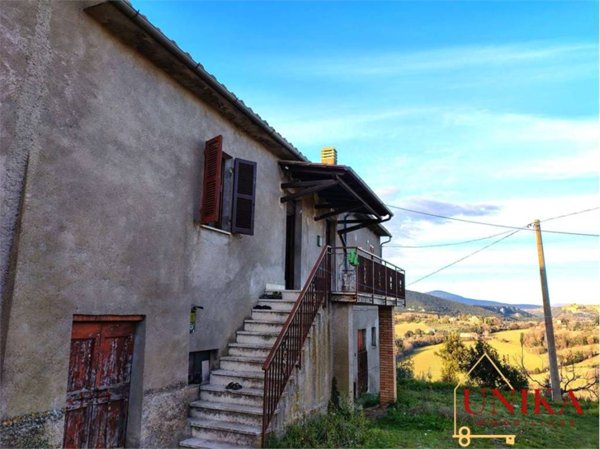 casa indipendente in vendita ad Amelia