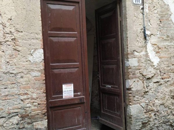 locale commerciale in vendita ad Amelia