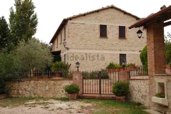 casale in vendita ad Amelia