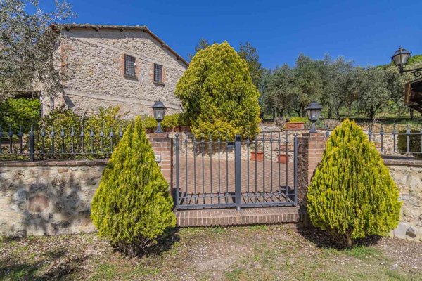 casale in vendita ad Amelia