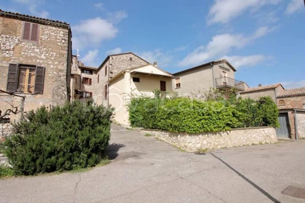 casa indipendente in vendita ad Amelia