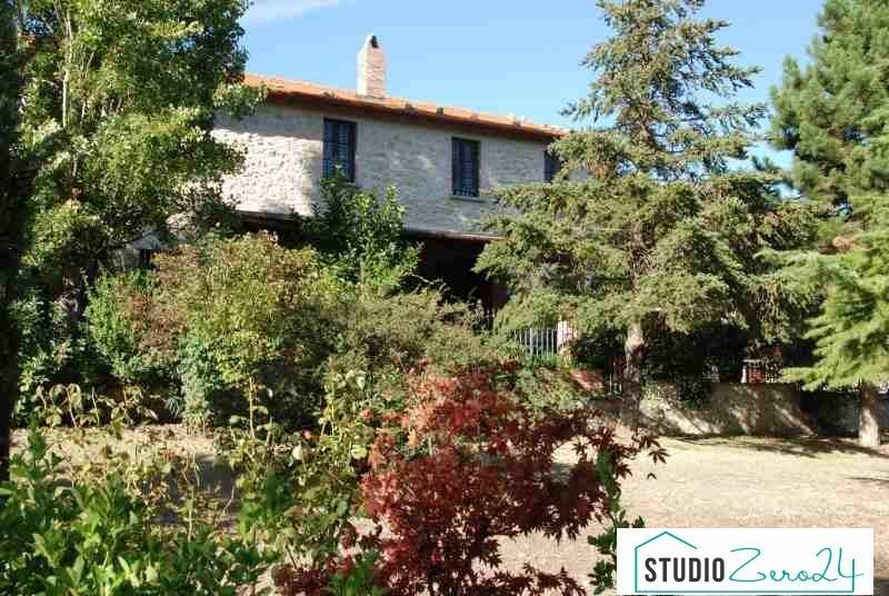 casa indipendente in vendita ad Amelia