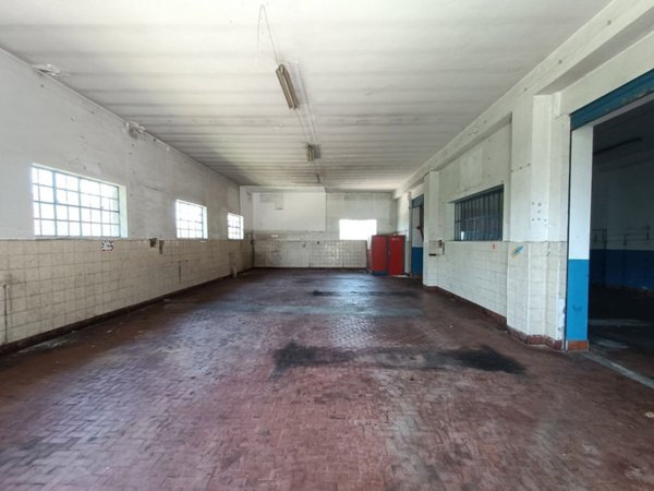 locale commerciale in vendita ad Amelia