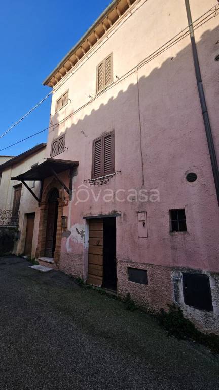 casa indipendente in vendita ad Amelia