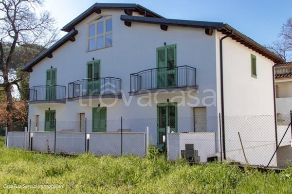 casa indipendente in vendita ad Amelia