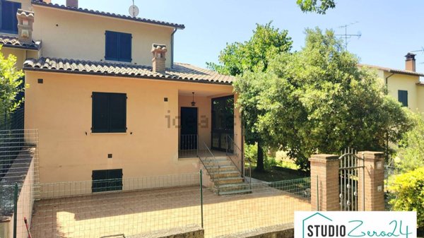 casa indipendente in vendita ad Amelia