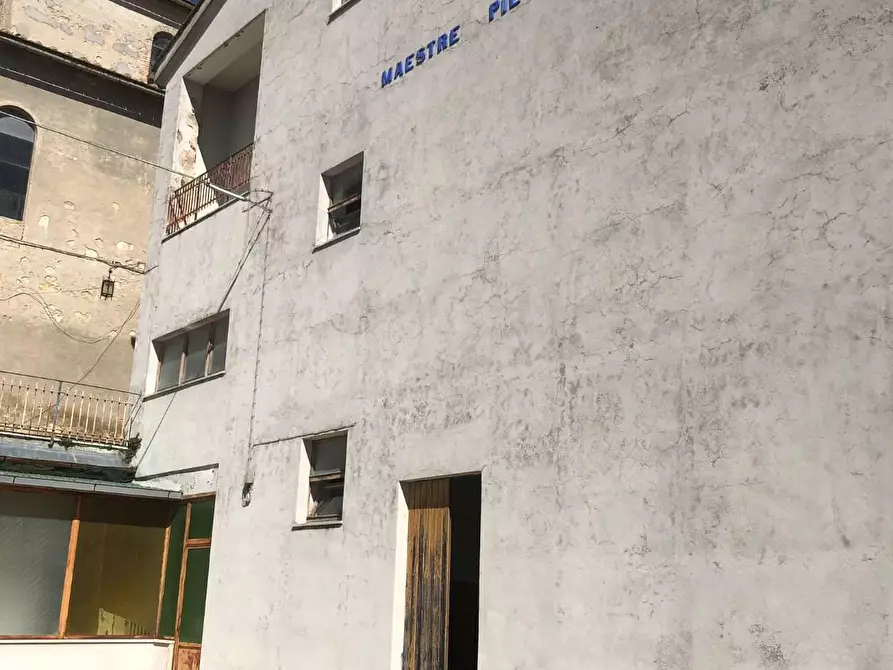 intera palazzina in vendita ad Amelia