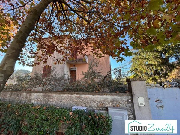 casa indipendente in vendita ad Amelia