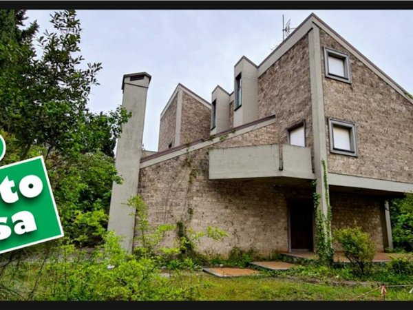 casa indipendente in vendita ad Amelia