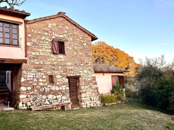 casa indipendente in vendita ad Amelia