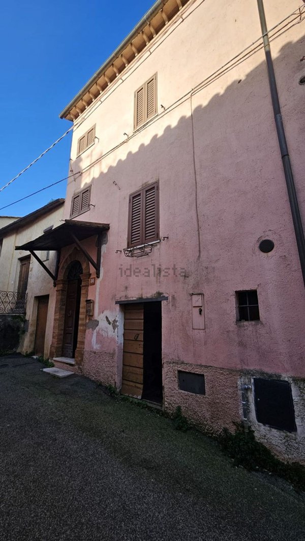 casa indipendente in vendita ad Amelia