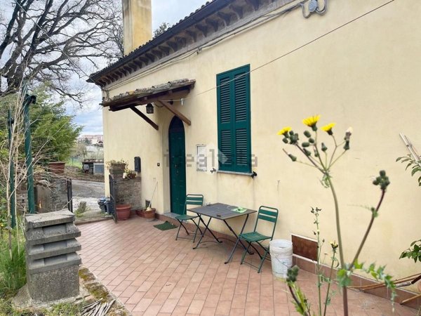 casa indipendente in vendita ad Amelia