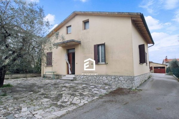 casa indipendente in vendita ad Amelia