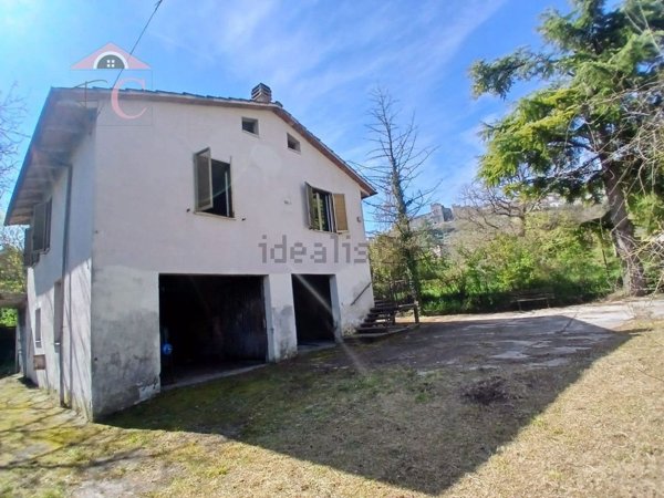 casa indipendente in vendita ad Amelia