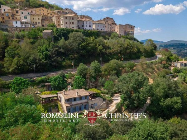 casa indipendente in vendita ad Amelia