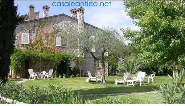 casa indipendente in vendita ad Amelia