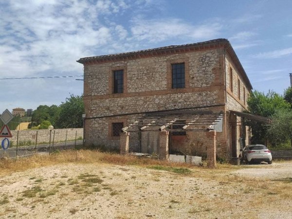 locale commerciale in vendita ad Amelia