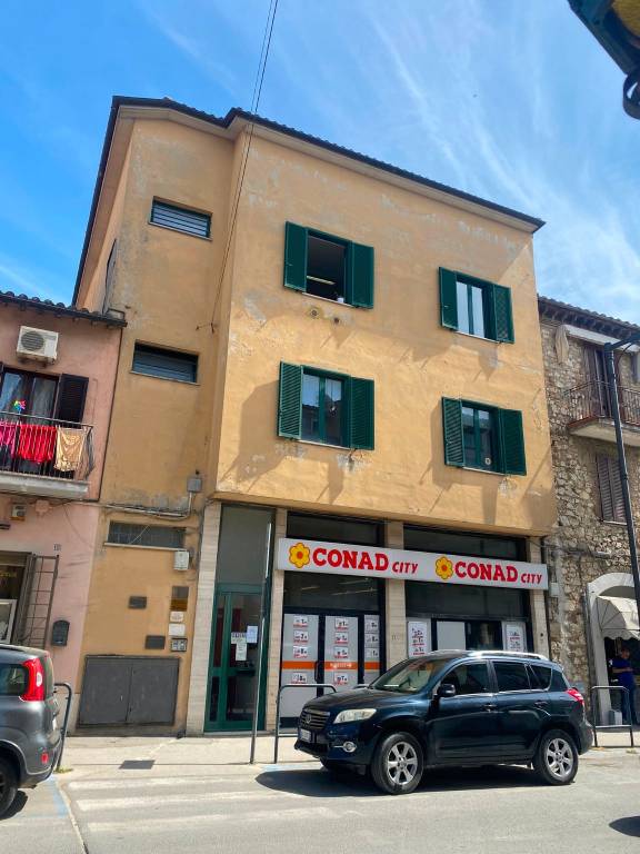 appartamento in vendita ad Amelia