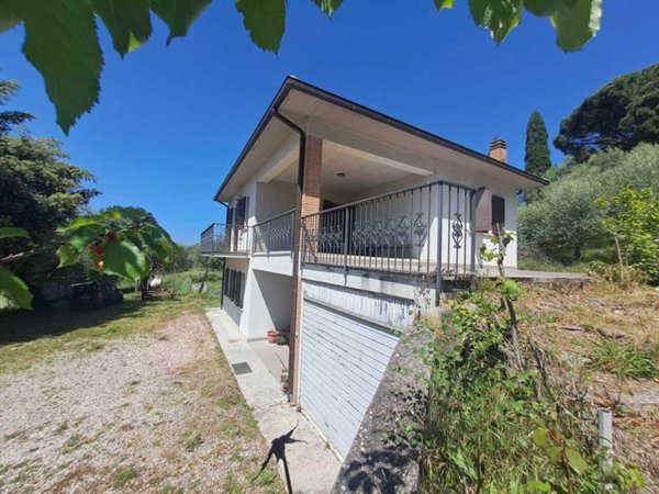 casa indipendente in vendita ad Amelia