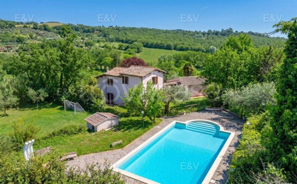 casa indipendente in vendita ad Amelia