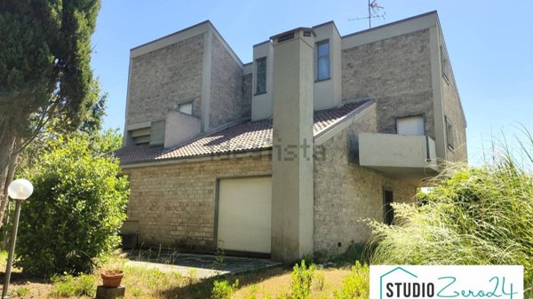 casa indipendente in vendita ad Amelia