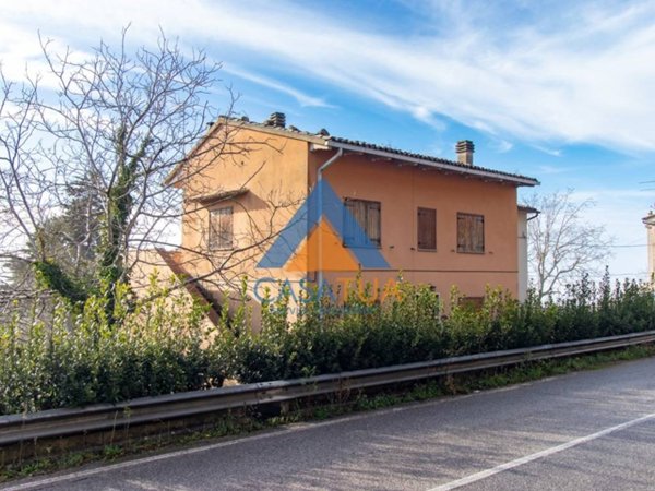 casa indipendente in vendita ad Amelia