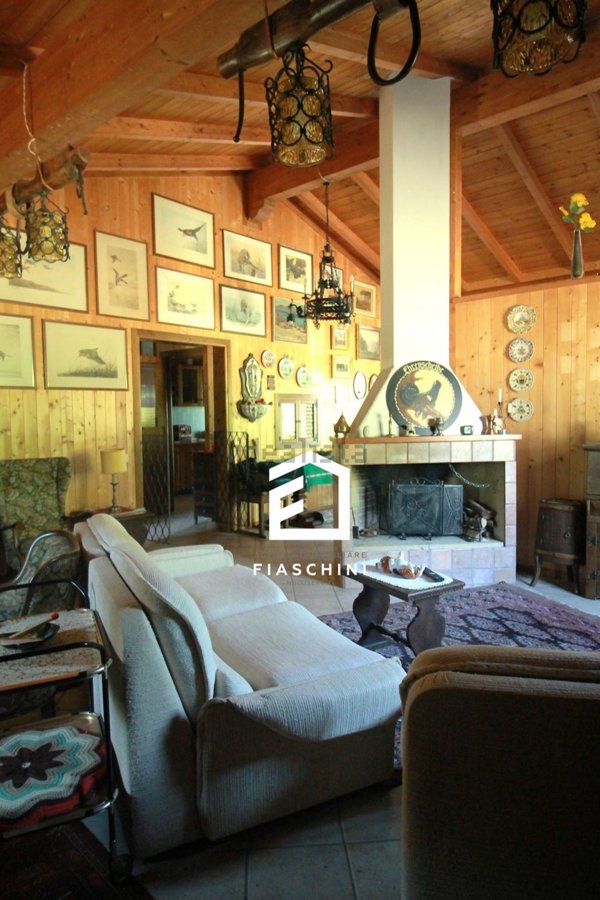 casa indipendente in vendita ad Amelia