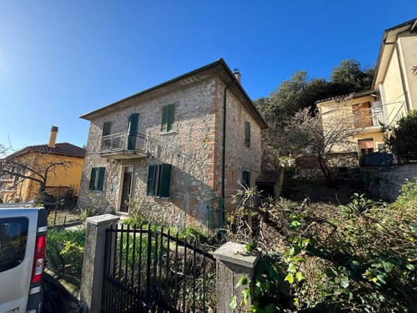 casa indipendente in vendita ad Amelia