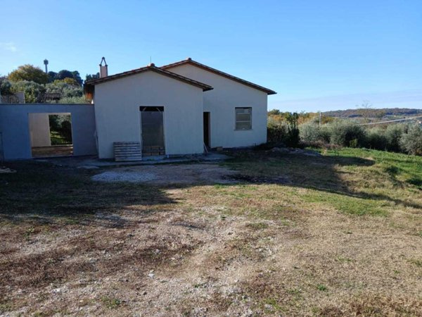 casale in vendita ad Amelia
