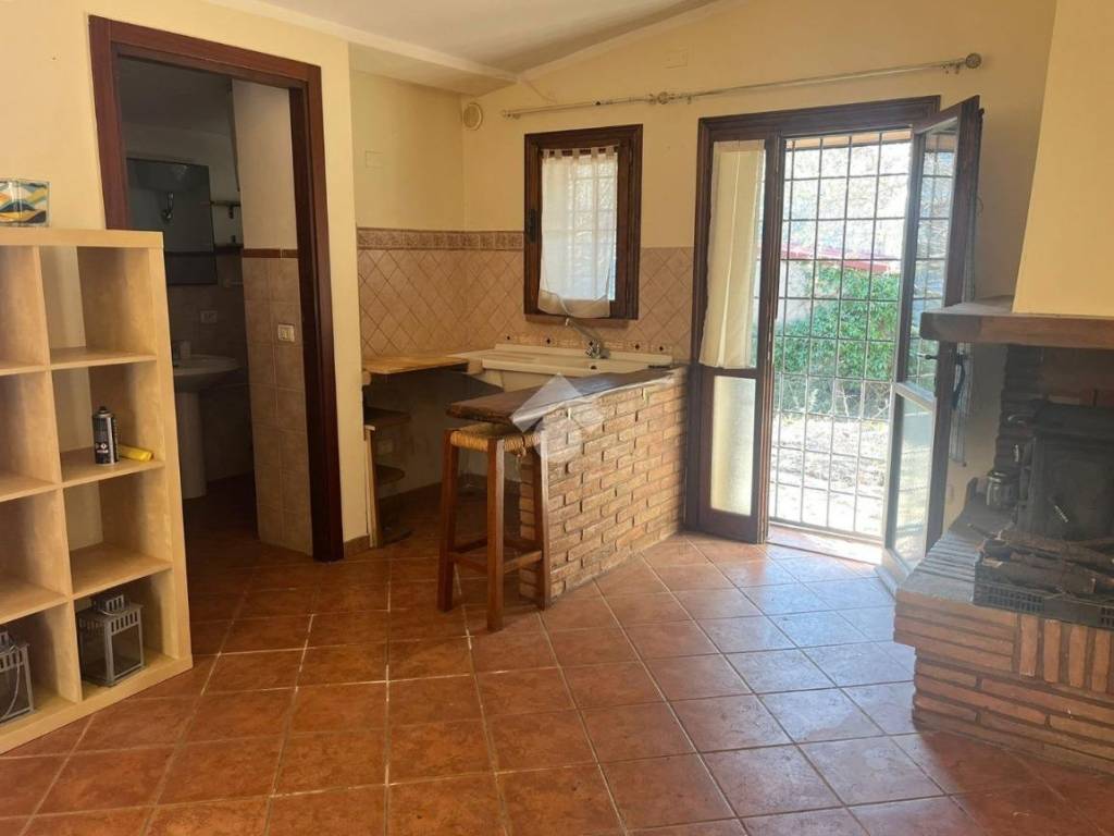 casa indipendente in vendita ad Amelia