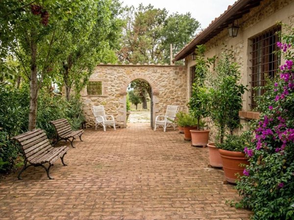 casa indipendente in vendita ad Amelia