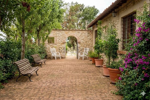 casale in vendita ad Amelia