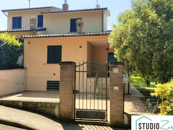 casa indipendente in vendita ad Amelia