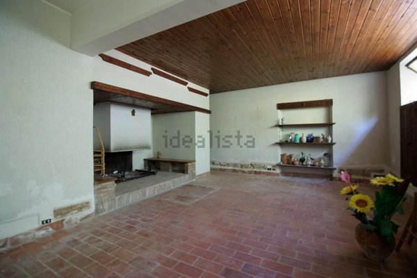 casa indipendente in vendita ad Amelia