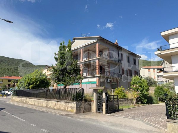 appartamento in vendita ad Amelia