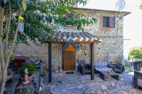 appartamento in vendita ad Amelia