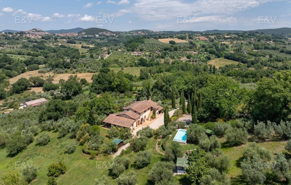 casale in vendita ad Amelia