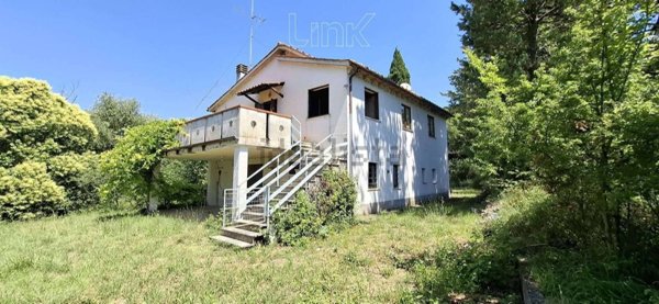 casa indipendente in vendita ad Amelia
