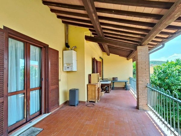 casa indipendente in vendita ad Amelia