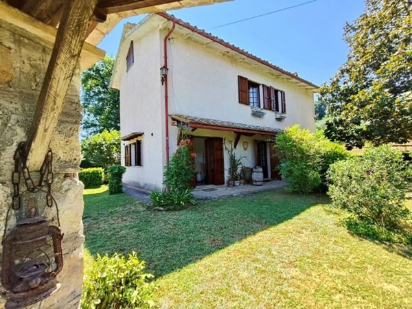 casa indipendente in vendita ad Amelia
