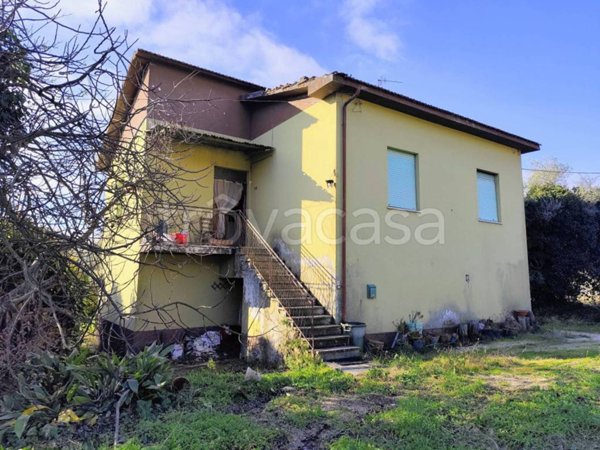 casa indipendente in vendita ad Amelia