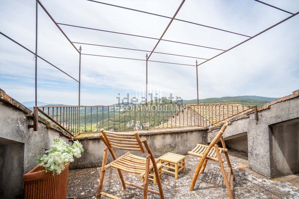 casa indipendente in vendita ad Amelia