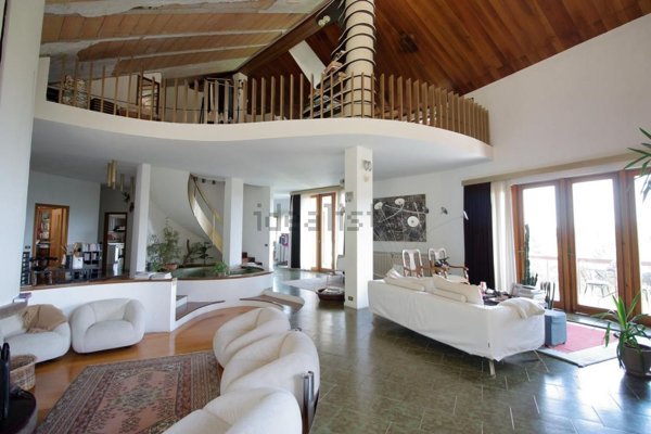 casa indipendente in vendita ad Amelia