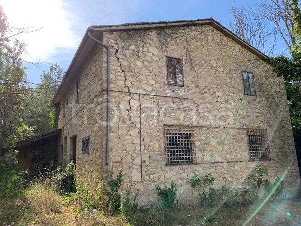 casa indipendente in vendita ad Amelia