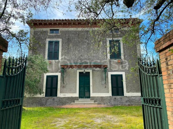 casa indipendente in vendita ad Amelia