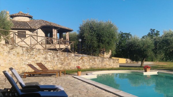 casa indipendente in vendita ad Amelia